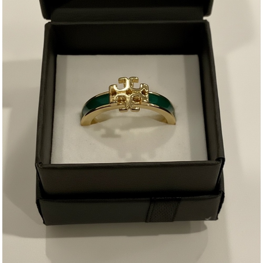 Tory Burch Kira Enamel Ring Gold Tone Hunter Green Logo Band size 8 - Picture 2 of 6